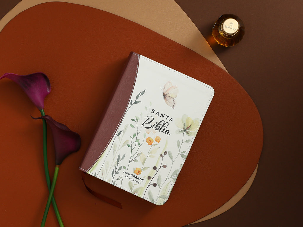 Biblia RVR60 portátil Letra Grande 11 puntos i/piel canto pintado MARRÓN FLORAL