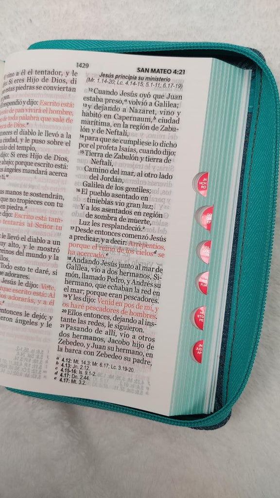 Biblia RVR 60 – tamaño portátil – Cubierta tela jean con cinturón piel turquesa