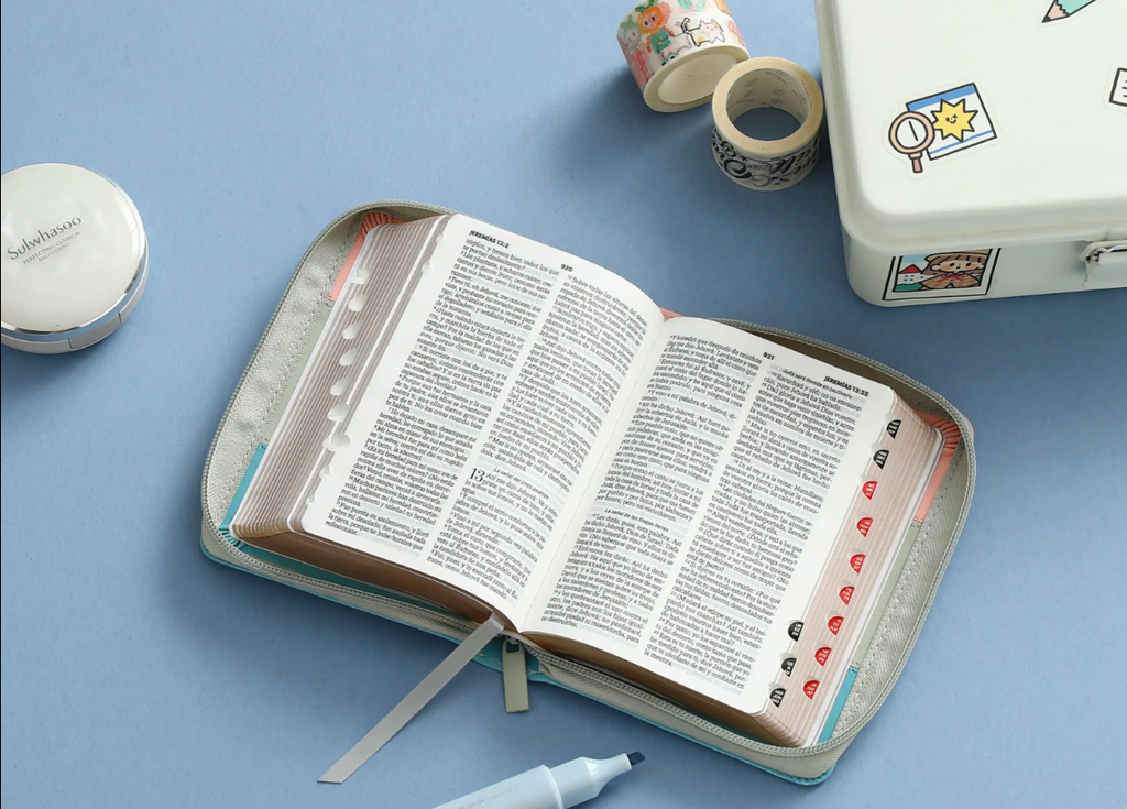 Biblia chica RVR60 025czti Concordancia Cierre Canto dorado Tricolor  Rosa/blanco/turquesa